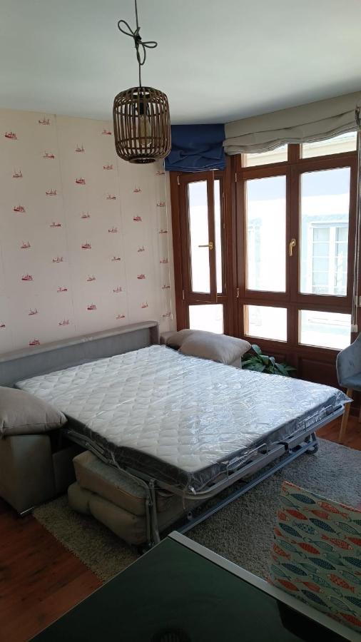 Apartamento Cine Colon 2 Рибадео Екстериор снимка