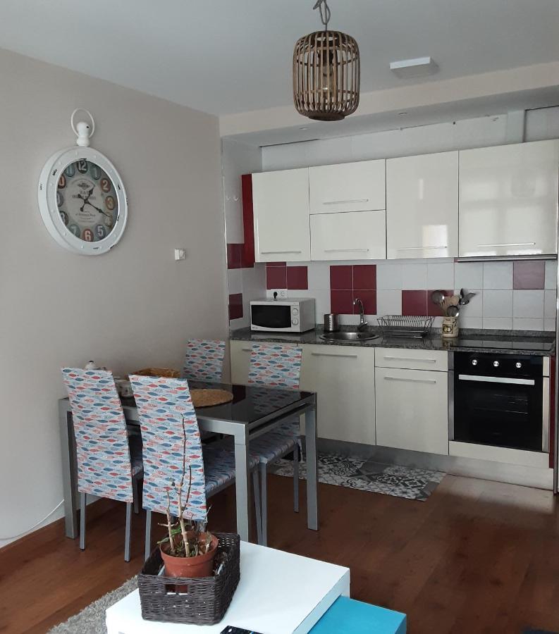 Apartamento Cine Colon 2 Рибадео Екстериор снимка