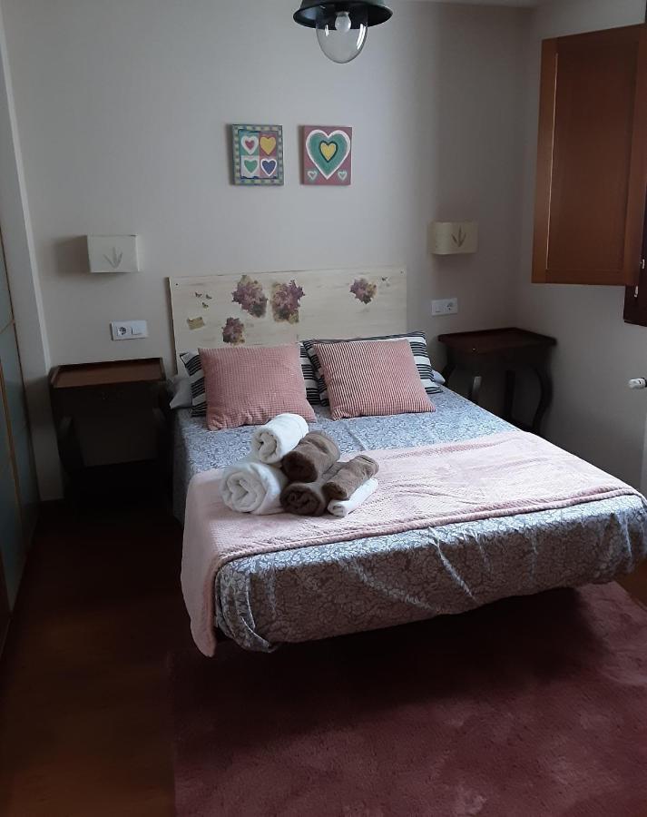 Apartamento Cine Colon 2 Рибадео Екстериор снимка